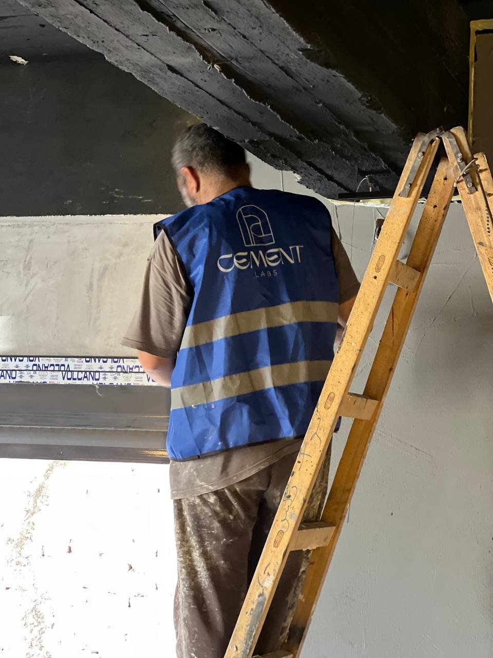 photo_5981249831429065006_y