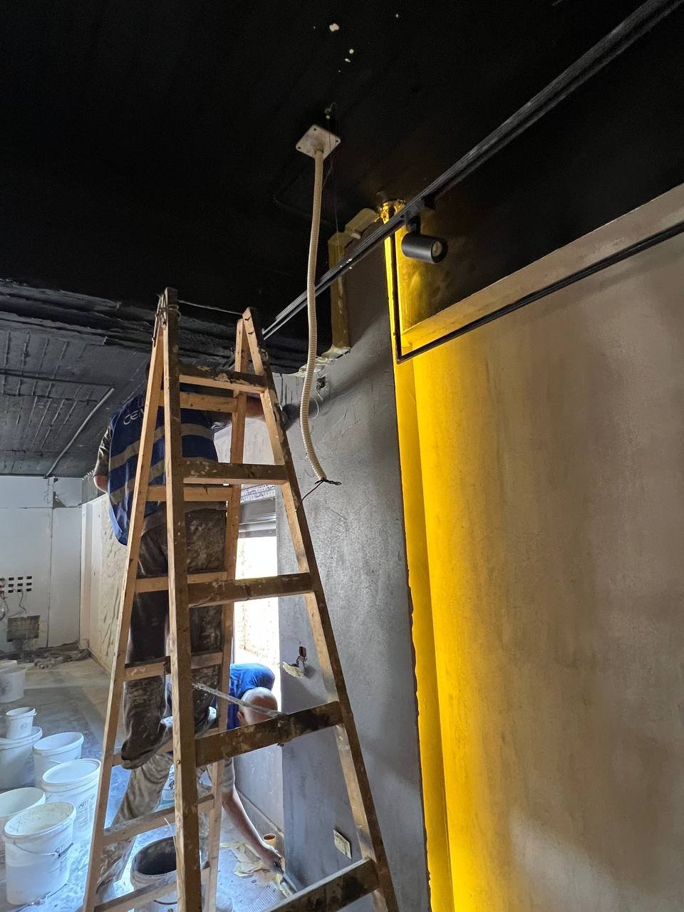 photo_5981249831429065007_y